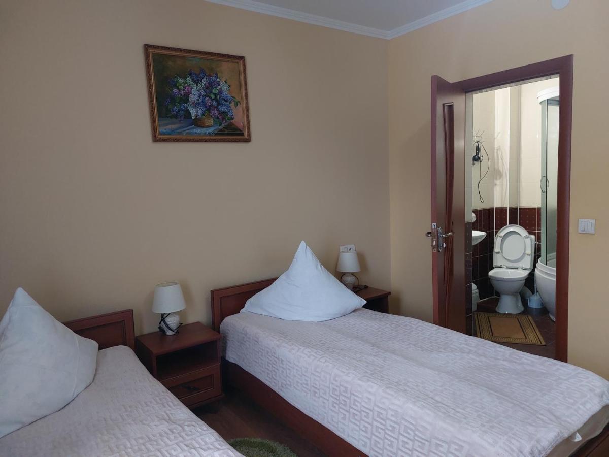 Pyate Koleso Hotell Lazeshchyna Exteriör bild