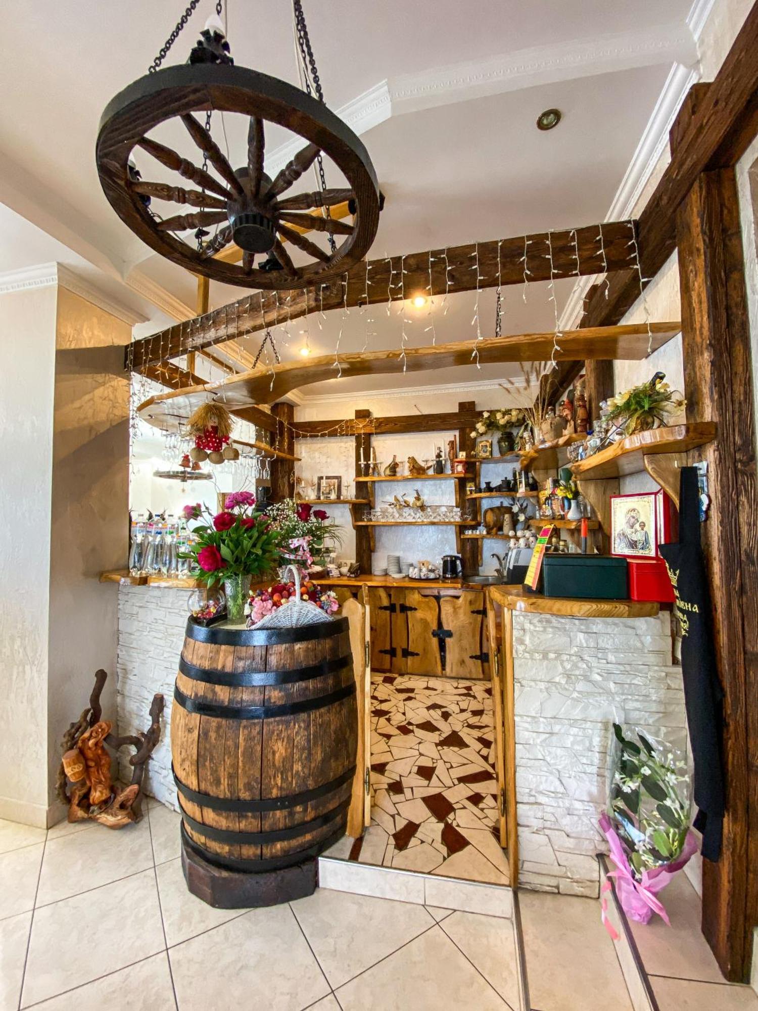 Pyate Koleso Hotell Lazeshchyna Exteriör bild